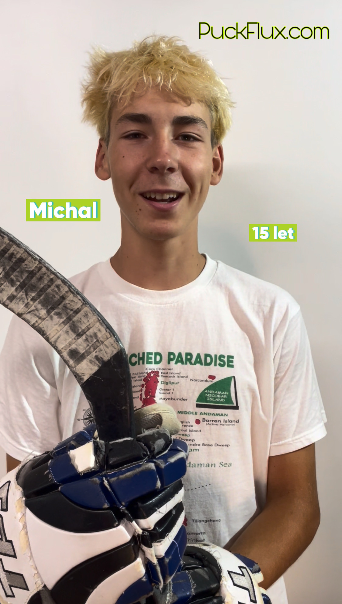 Michal (15) hraje PuckFlux v garáži